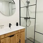 Zarla - 2-bedroom - 500 Meters From The Lägenhet *