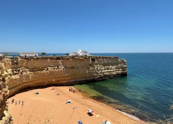 Zarla - 2-bedroom - 500 Meters From The Apartman *